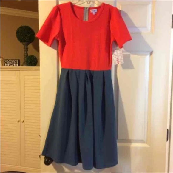LuLaRoe Dresses & Skirts - NWT Lularoe Amelia Dress